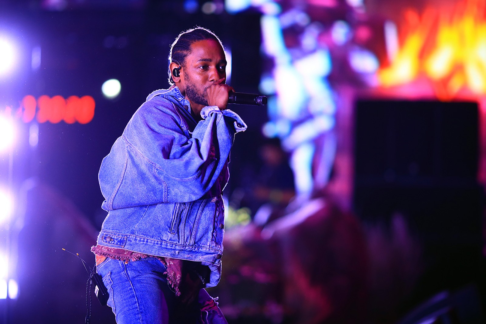 Kendrick Lamar performing