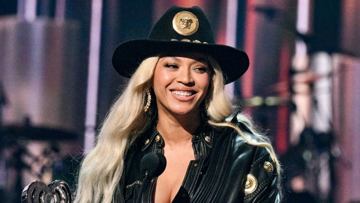Beyoncé Continues To Smash Records